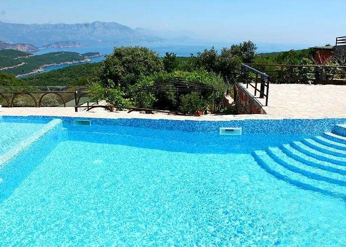Apartments Villa Milna 1