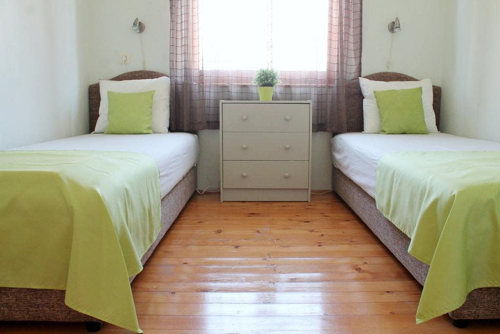 Apartment Milna 1 *